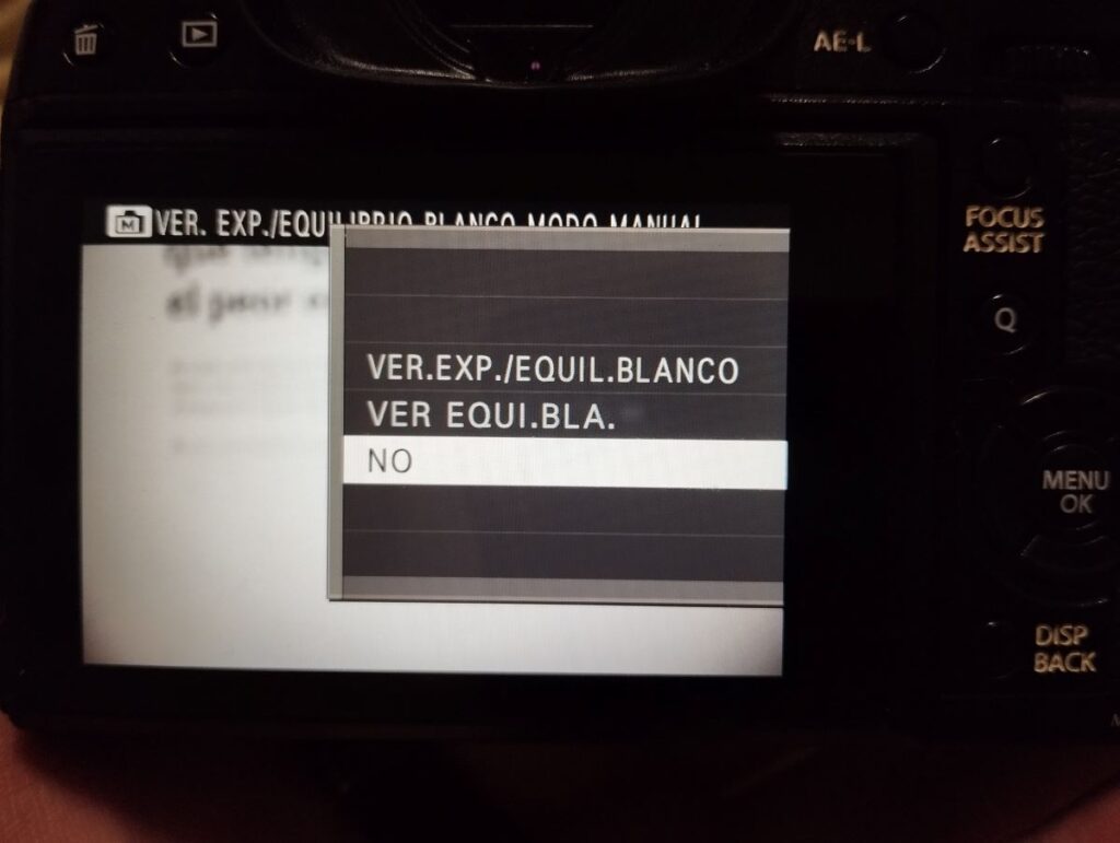 Cámara Fujifilm X-T1 mostrando el menú de exposición. 